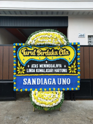 Papan Bunga Duka di Kampung Apar